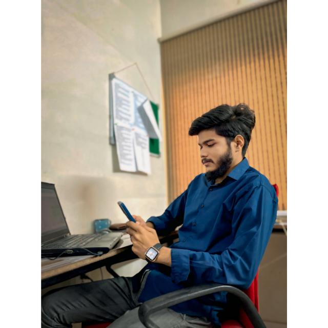 user-img